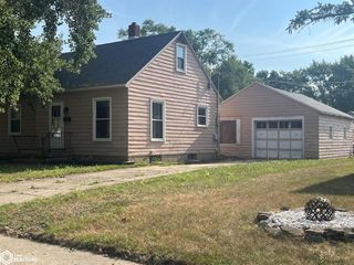 Foreclosed Home - 404 SCHOOL ST, 50126