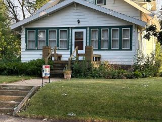 Foreclosed Home - 600 ANDERSON ST, 50130