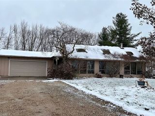 Foreclosed Home - 8782 HIGHWAY 6 E, 50135