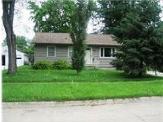 Foreclosed Home - 1405 W DESMONT DR, 50138
