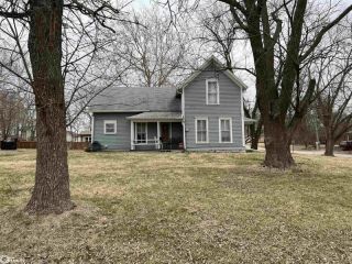 Foreclosed Home - 726 W 3RD ST, 50140