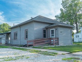 Foreclosed Home - 606 MAIN ST, 50149