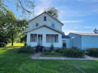 Foreclosed Home - 220 N 8TH ST, 50154
