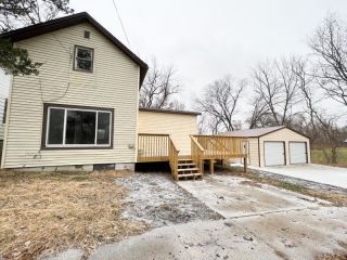 Foreclosed Home - 118 N STATE ST, 50156