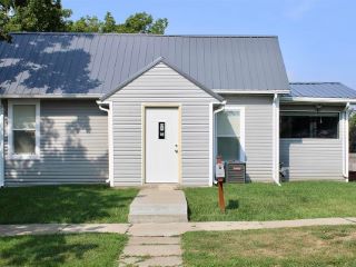 Foreclosed Home - 101 S 12TH ST, 50158