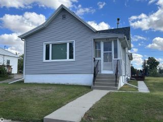 Foreclosed Home - 108 S 12TH ST, 50158