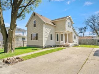 Foreclosed Home - 411 N COMMERCE ST, 50170