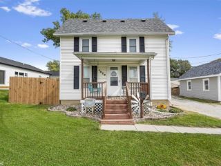 Foreclosed Home - 1023 1ST ST, 50201