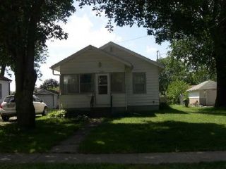 Foreclosed Home - 827 E 10TH ST S, 50208