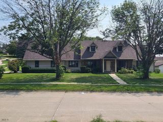 Foreclosed Home - 1621 S 15TH AVE W, 50208