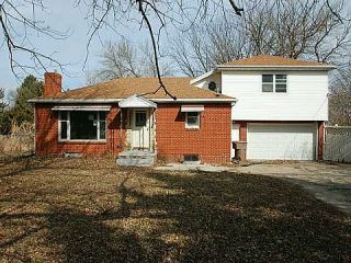 Foreclosed Home - 3205 WOODLAND AVE, 50266