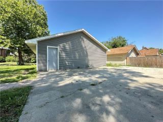 Foreclosed Home - 803 E COURT AVE, 50273