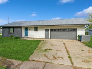 Foreclosed Home - 310 MAPLE AVE, 50276