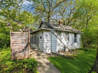 Foreclosed Home - 2620 37TH ST, 50310