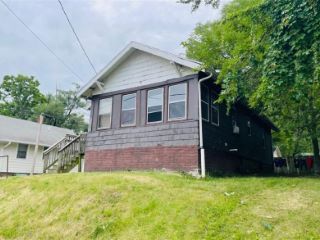 Foreclosed Home - 2214 LINCOLN AVE, 50310