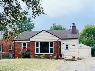 Foreclosed Home - 2708 COLUMBIA ST, 50313