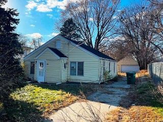 Foreclosed Home - 4270 NE 10TH ST, 50313