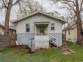 Foreclosed Home - 2348 E 11TH ST, 50316