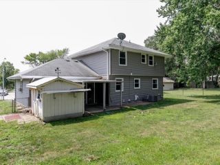 Foreclosed Home - 3620 E 40TH ST, 50317