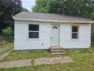 Foreclosed Home - 1226 E 37TH ST, 50317