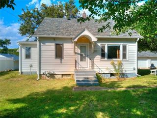 Foreclosed Home - 4690 HUBBELL AVE, 50317