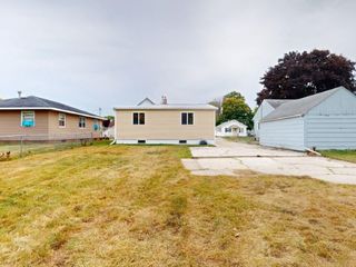 Foreclosed Home - 1116 1ST ST NE, 50401
