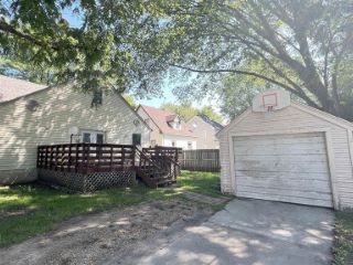 Foreclosed Home - 1215 W STATE ST, 50401