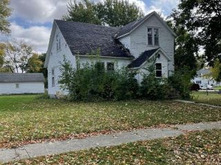 Foreclosed Home - 206 4TH ST NW, 50424