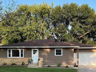 Foreclosed Home - 402 S CLAY ST, 50517
