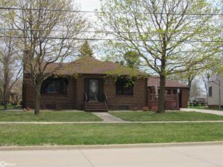 Foreclosed Home - 519 6TH ST NE, 50525
