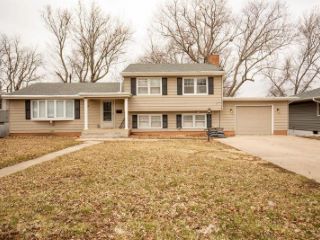 Foreclosed Home - 812 9TH ST N, 50548
