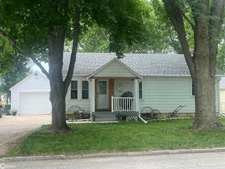 Foreclosed Home - 408 10TH ST N, 50548