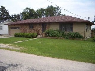 Foreclosed Home - 906 MICAWBER ST, 50562