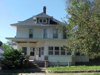 Foreclosed Home - 116 W 9TH ST, 50613