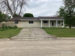 Foreclosed Home - 704 B AVE, 50638