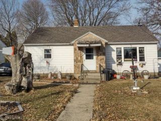 Foreclosed Home - 115 PERSHING AVE, 50652