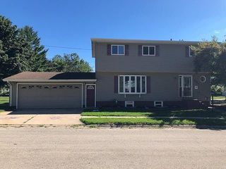 Foreclosed Home - 301 6TH AVE SE, 50662