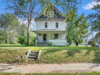 Foreclosed Home - 412 W CHARLES ST, 50662