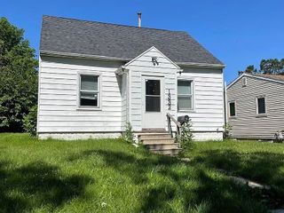 Foreclosed Home - 1332 KNOLL AVE, 50701