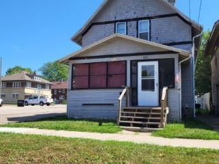 Foreclosed Home - 517 WESTERN AVE, 50702