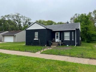 Foreclosed Home - 414 COTTAGE ST, 50703