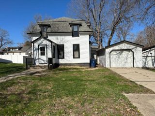 Foreclosed Home - 118 S HARKER ST, 51046