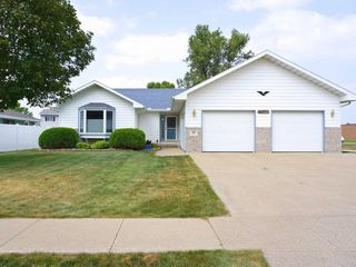 Foreclosed Home - 146 GOLDEN DR, 51054
