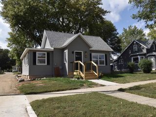 Foreclosed Home - 617 5TH AVE, 51249