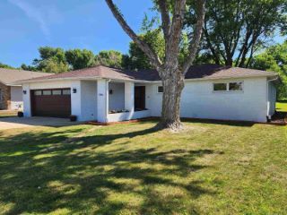Foreclosed Home - 1006 S EMERALD HILLS DR, 51331