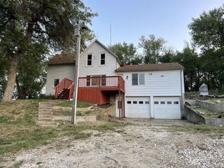Foreclosed Home - 1330 180TH ST, 51461