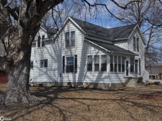 Foreclosed Home - 906 MAPLE ST, 51462