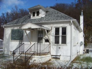 Foreclosed Home - 1421 N 8TH ST, 51503