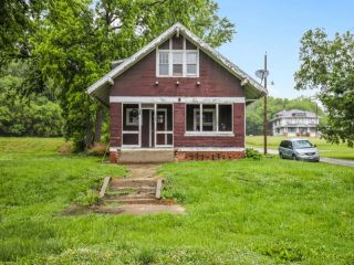 Foreclosed Home - 803 ELIZABETH ST, 51654