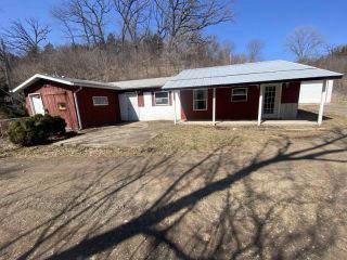 Foreclosed Home - 21203 MUD LAKE RD, 52001